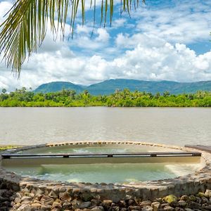 Komsan Kampot Resort